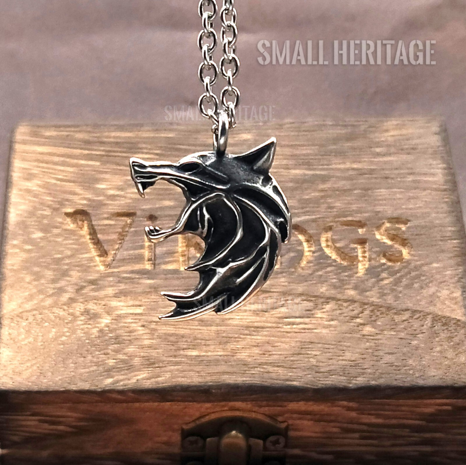 Small Heritage Wolf Head Viking Necklace Stainless Steel Witcher Pendant Amulet