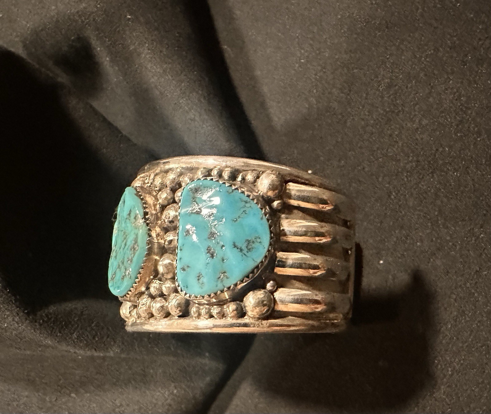 LEE Signed Sizable 925 Sterling Silver Oval Blue Turquoise Cuff Bracelet