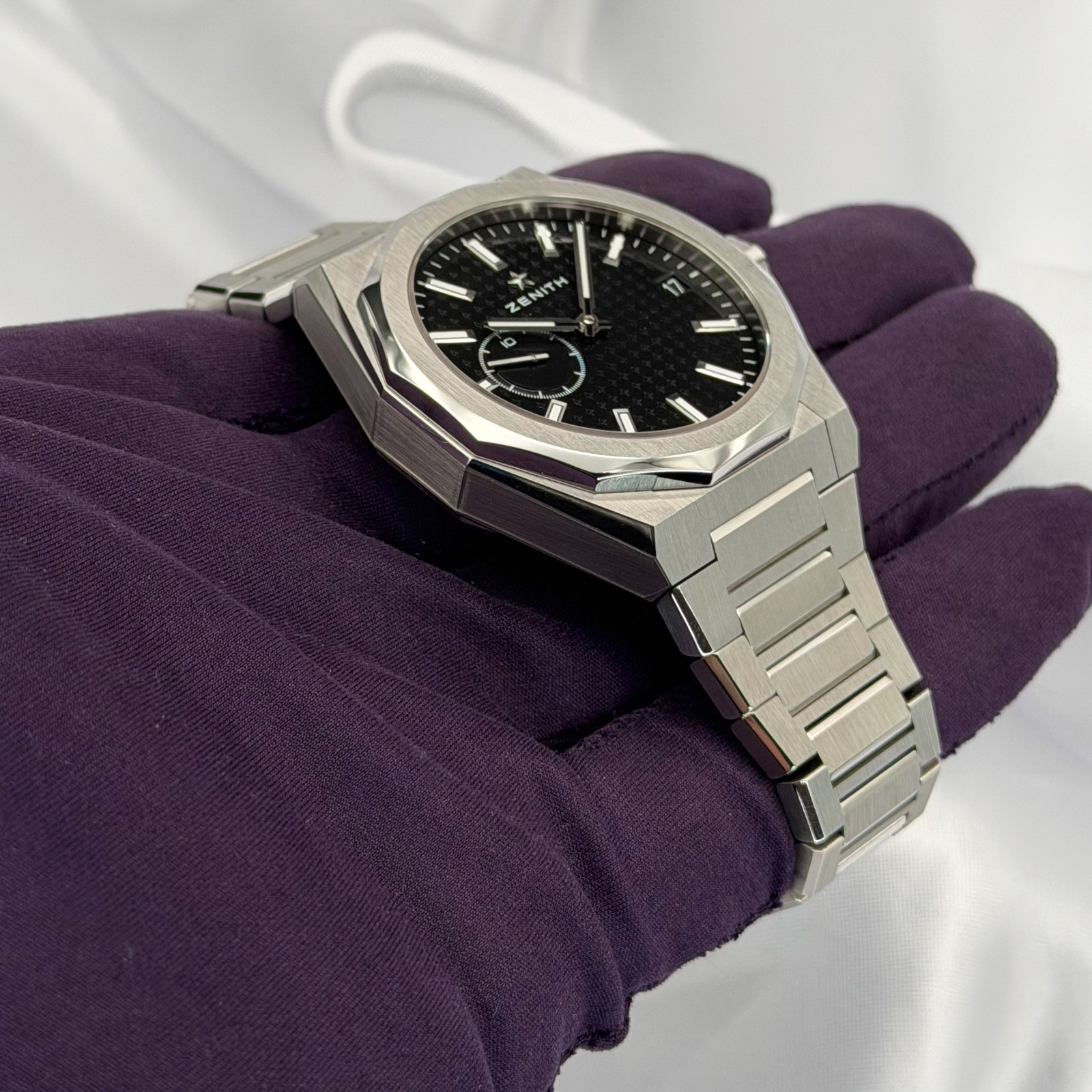 Zenith Defy Skyline 03.9300.3620/21.I001 Black Dial 41MM Warranty til 2027