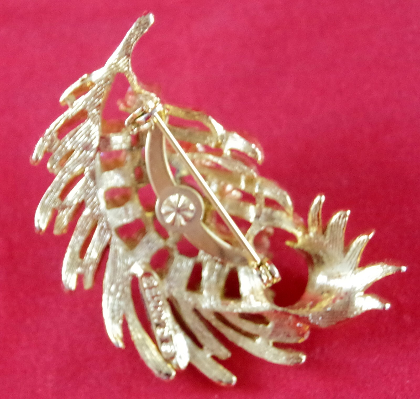 Pretty! VTG 1960’s GERRY’S RHINESTONE & PEARL GOLD FEATHER PLUME LEAF BROOCH PIN