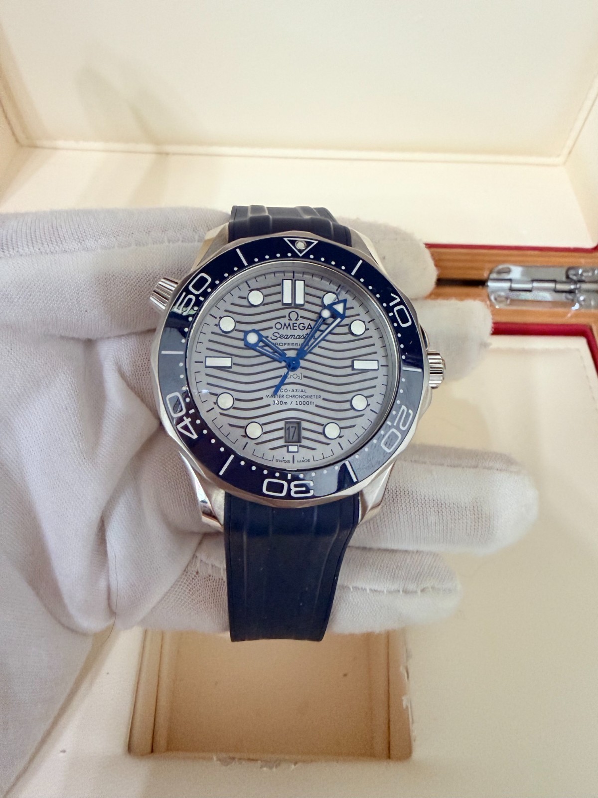 2021 Omega Seamaster Diver 300M grey wave dial 7/21 Ref# 210.32.42.20.06.001