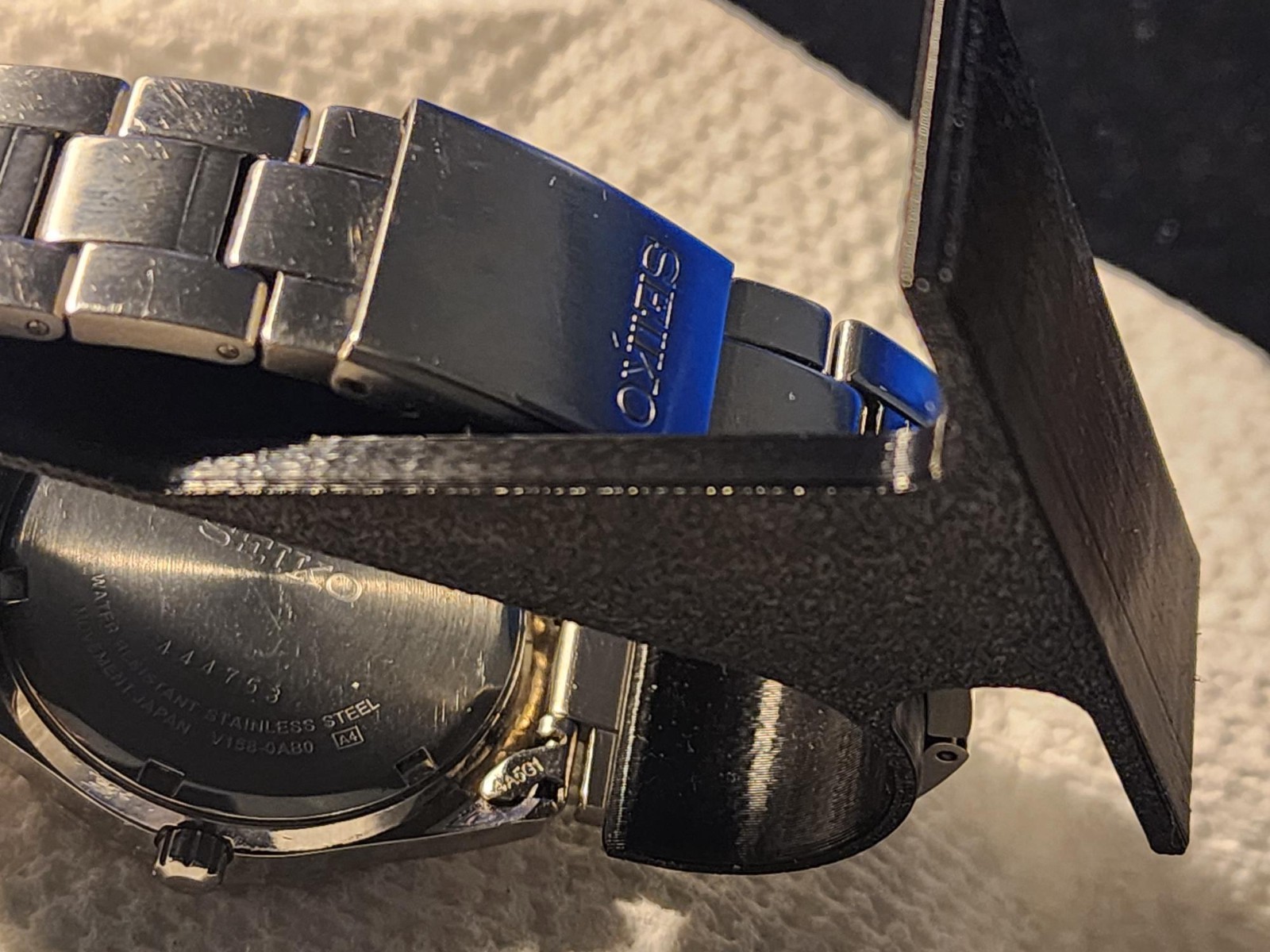 Seiko Essentials Men’s Black Watch – V158-OABO (SAPPHIRE CRYSTAL)