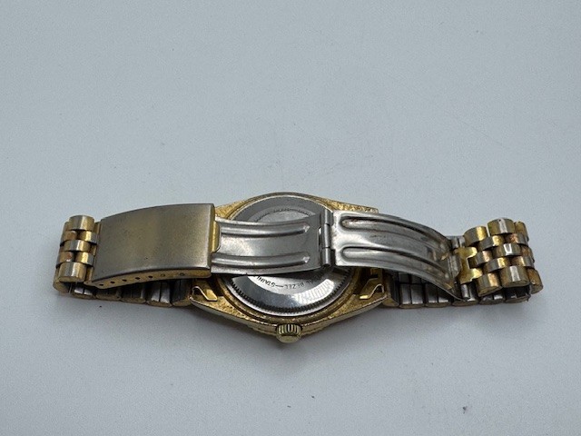 Vintage Men’s AXIS Royal Rainbow Time Gold Tone Quartz Date Watch New Battery
