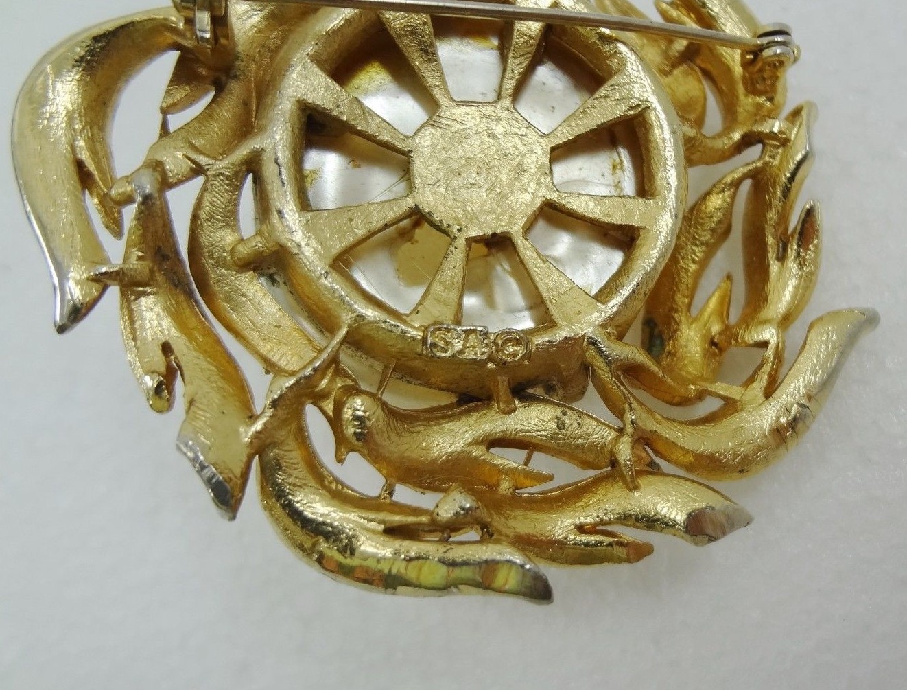 Vintage SA Large Pearl Goldtone Pin Brooch 2 1/2 x 2 1/4 inches