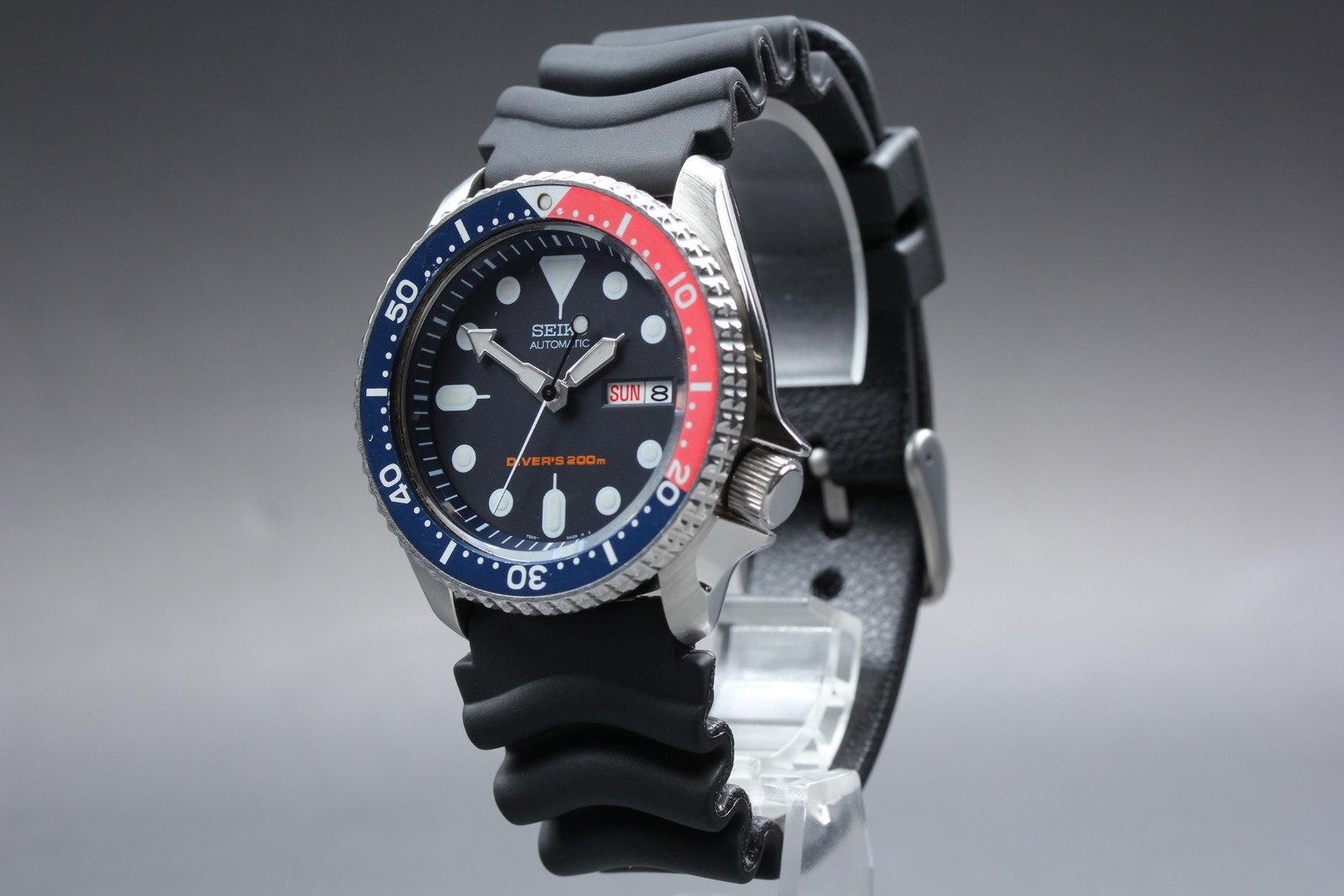 Seiko SKX009 7S26-0020 Navy Boy Pepsi Bezel 200mm Men’s Diver’s Watch From JAPAN