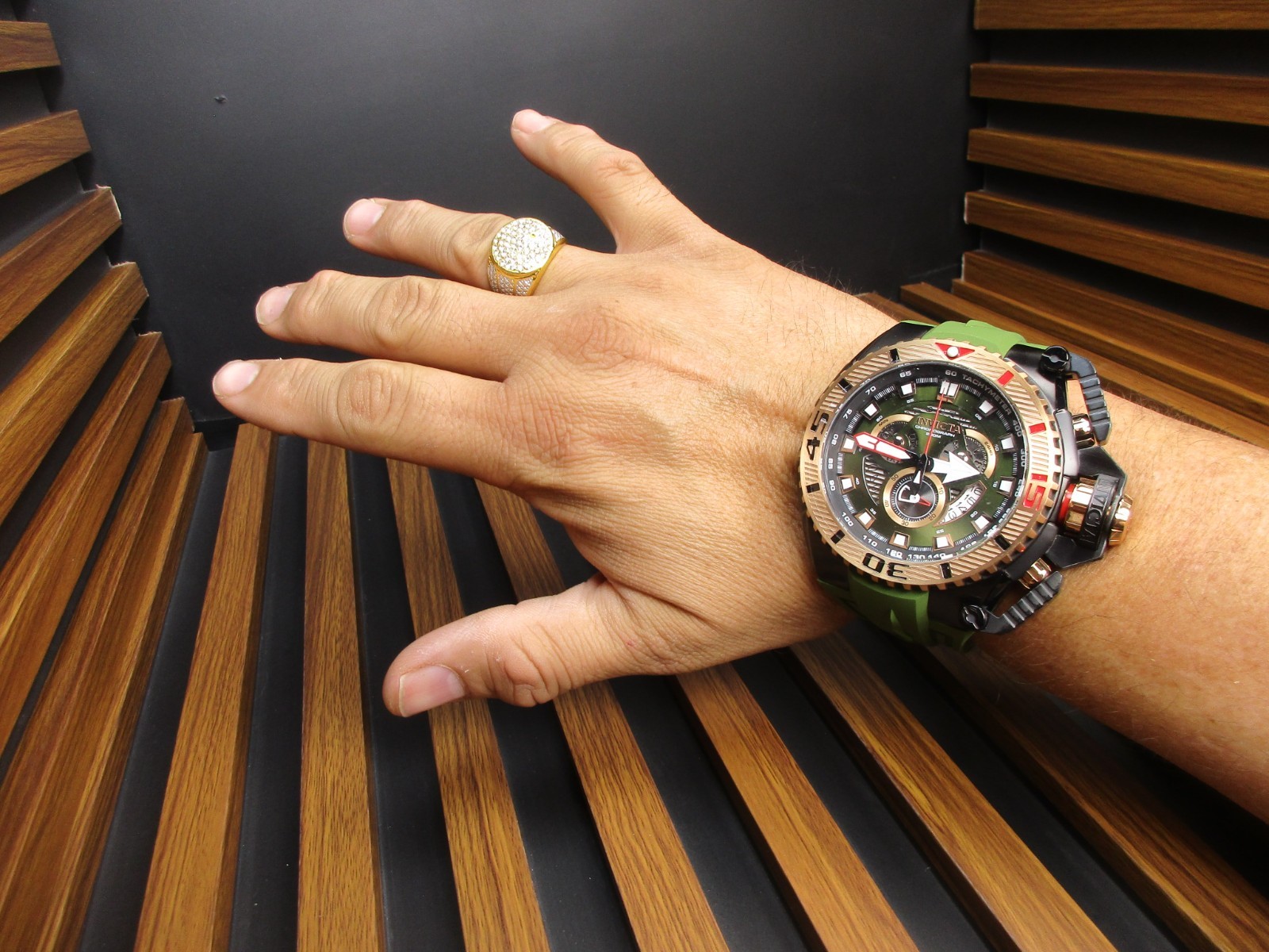 Invicta Sea Hunter full size Men’s Watch 57/69mm Green tone 49629