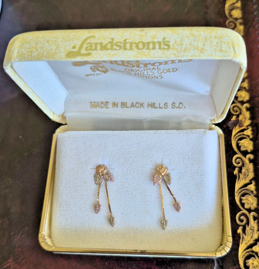 Black Hills Gold Post Earrings 10K Landstrom’s Roses, Colored Leaves in Orig Box