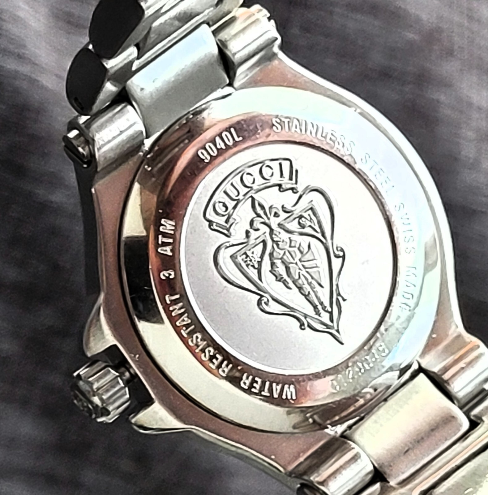 Gucci 9040L Ladys💃Authentic,Near Mint,Scratch Free Crystal,Absolutely Beautiful