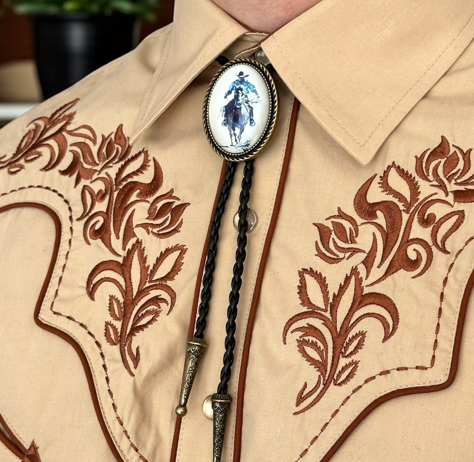 Totem Mens Bolo Tie Bridegroom Wedding Necklace Western Cowboy Necktie