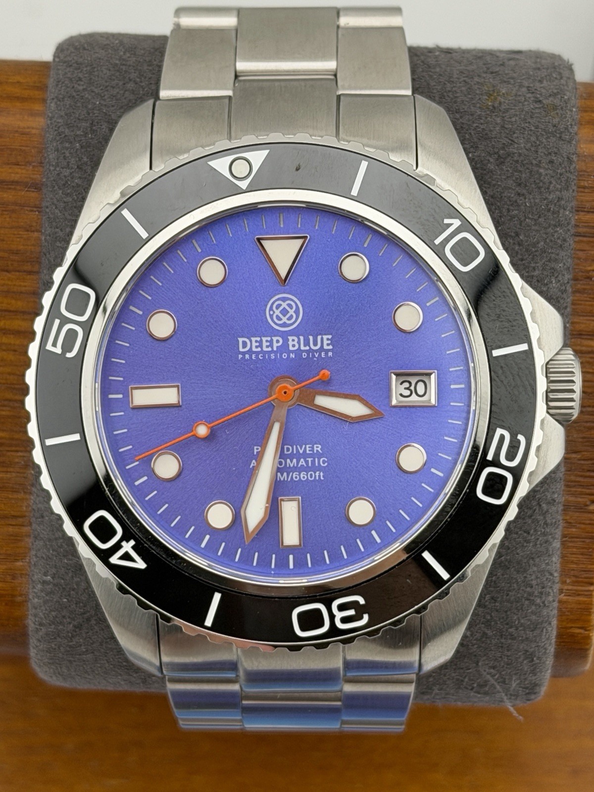 Deep Blue PRO DIVER 200 42.5MM AUTOMATIC DIVE WATCH-LAVENDER DIAL LNIB
