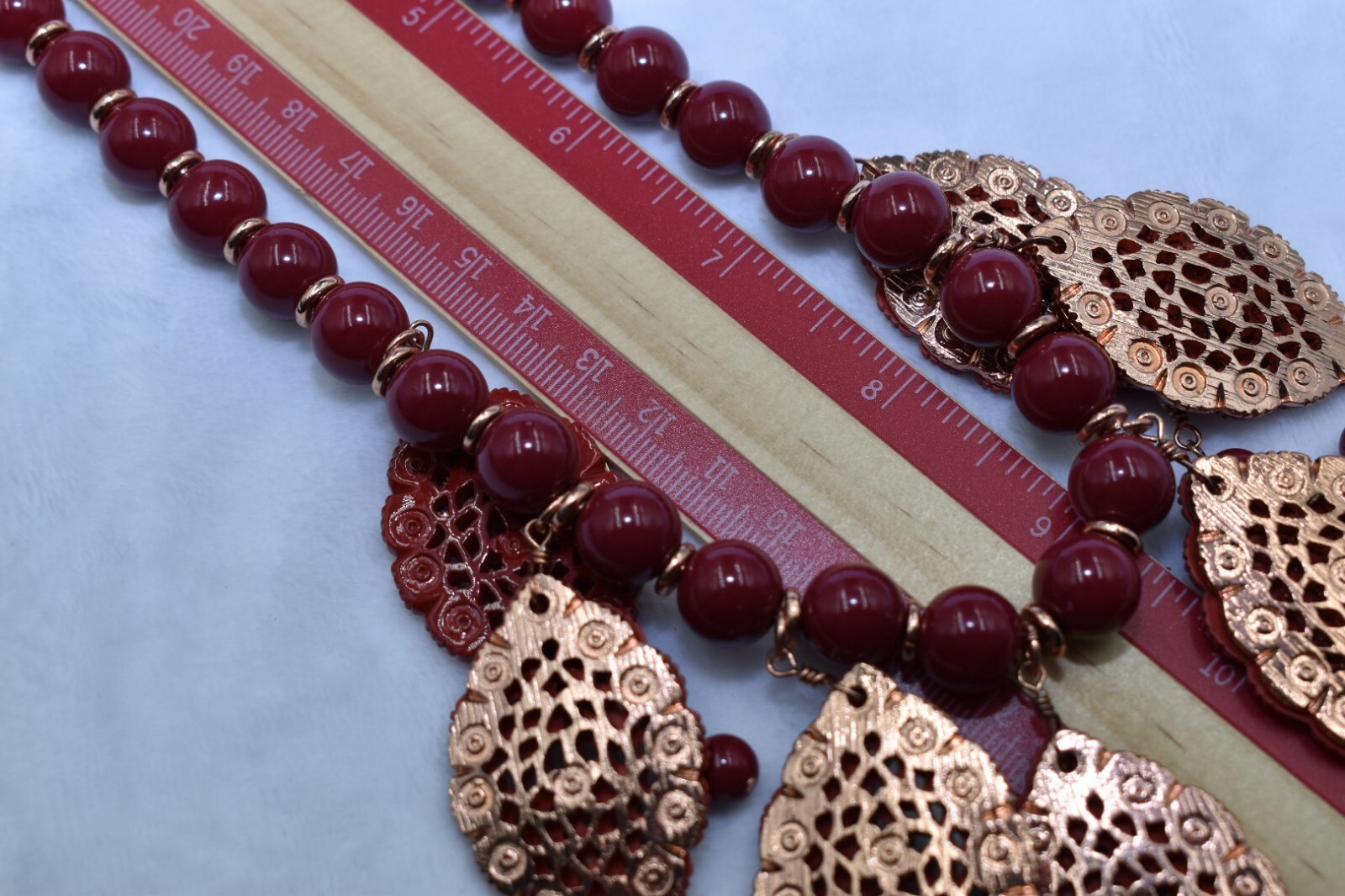 Coldwater Creek Red / Burgundy & Copper Tone Leaf Beaded Necklace 20″-23″