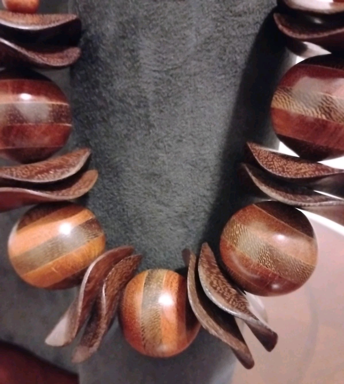 Vintage wooden chunky bohemian tribal graduated beads Earth tones 19 1/2″