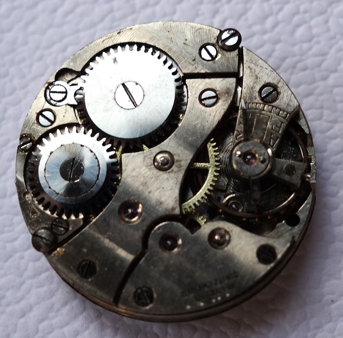 WRISTWATCH MOVEMENTS X3 LADIES OMEGA TISSOT ETC SOLD FOR SPARES OR REPAIRS