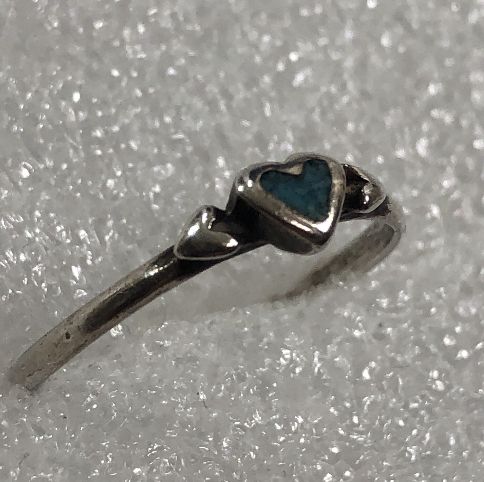 Wheeler Manufacturing Ring Tiny Heart Crushed Turquoise Sterling Silver – Size 6