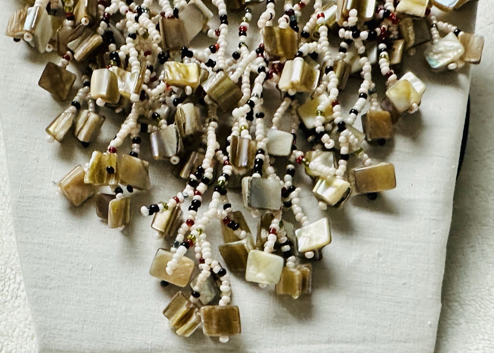 White Black Brown Seed Bead Collar MOP Chunk Dangle Bib Necklace n0237
