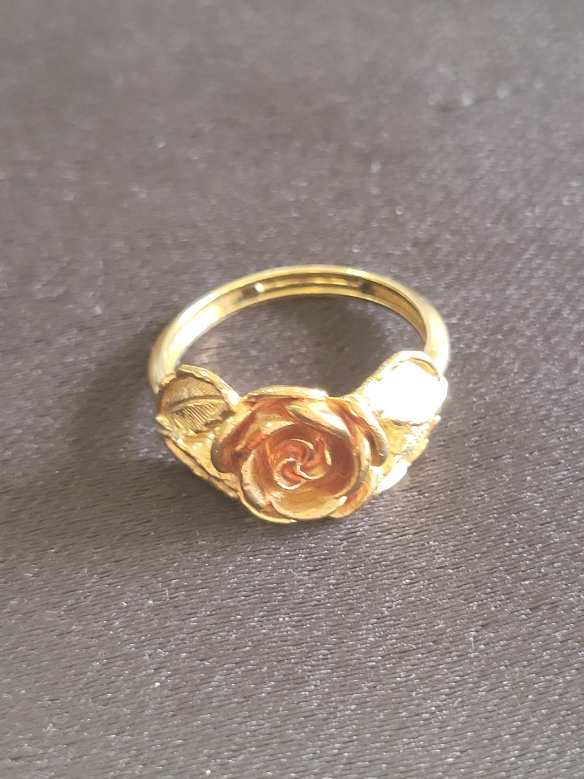 Vintage Avon Burnished Rose Gold Tone Flower Statement Ring Size 6 to 6 1/2