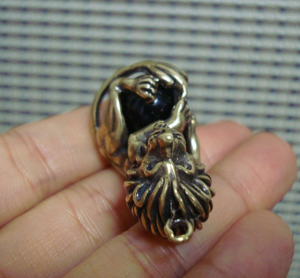 Pure Brass Lion Holding Black Ball Charm Pendant Vintage Style Bags Charms