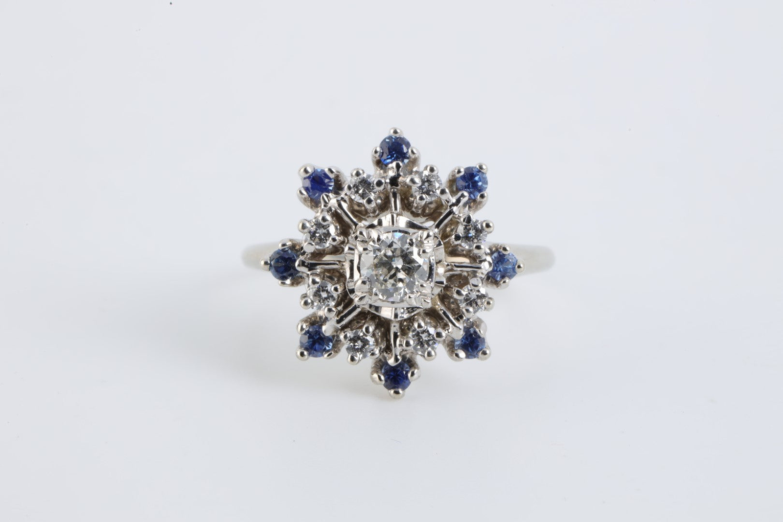 14k White Gold 0.50tcw Diamond 0.27tcw Sapphire Flower Ring Size 7.5 (5.12g.)