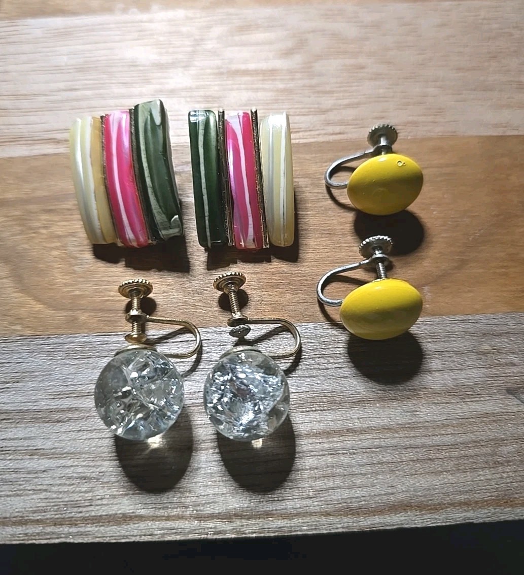 Pair of 3 Vtg Multicolor Crystal Beaded Clip-On & Screw Back Earrings Jewelry