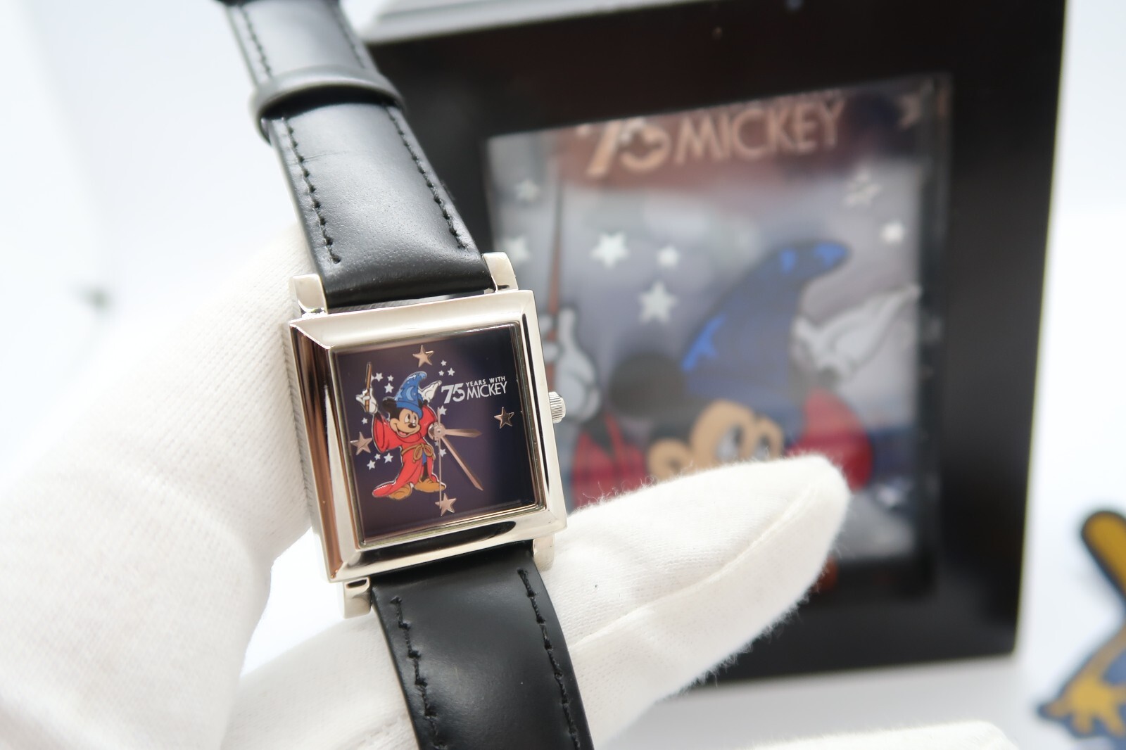 MICKEY MOUSE, 75 Year Disney, “Sorcerer’s Apprentice” LE CHARACTER WATCH,R8-84