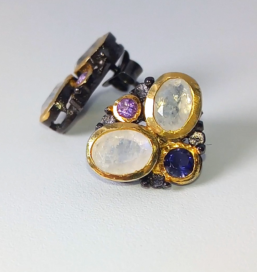 🔥🔥🔥Stunning Moonstone, Amethyst & Lolite Stud Earrings in Silver & Gold
