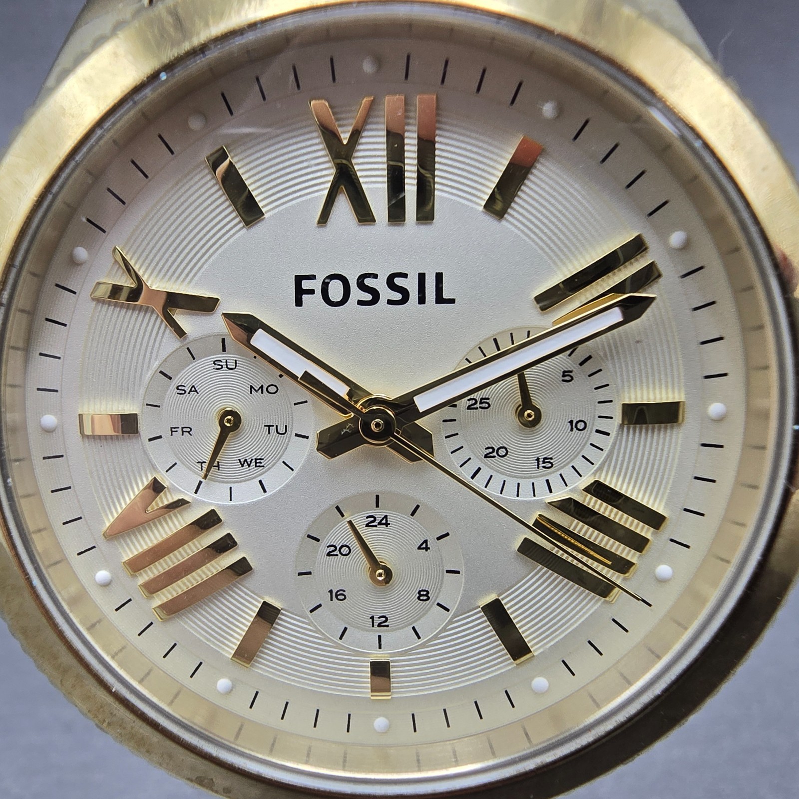 Fossil Cecile Watch Women 40mm Cream Dial Gold Tone Daydate AM4510 New Battery S