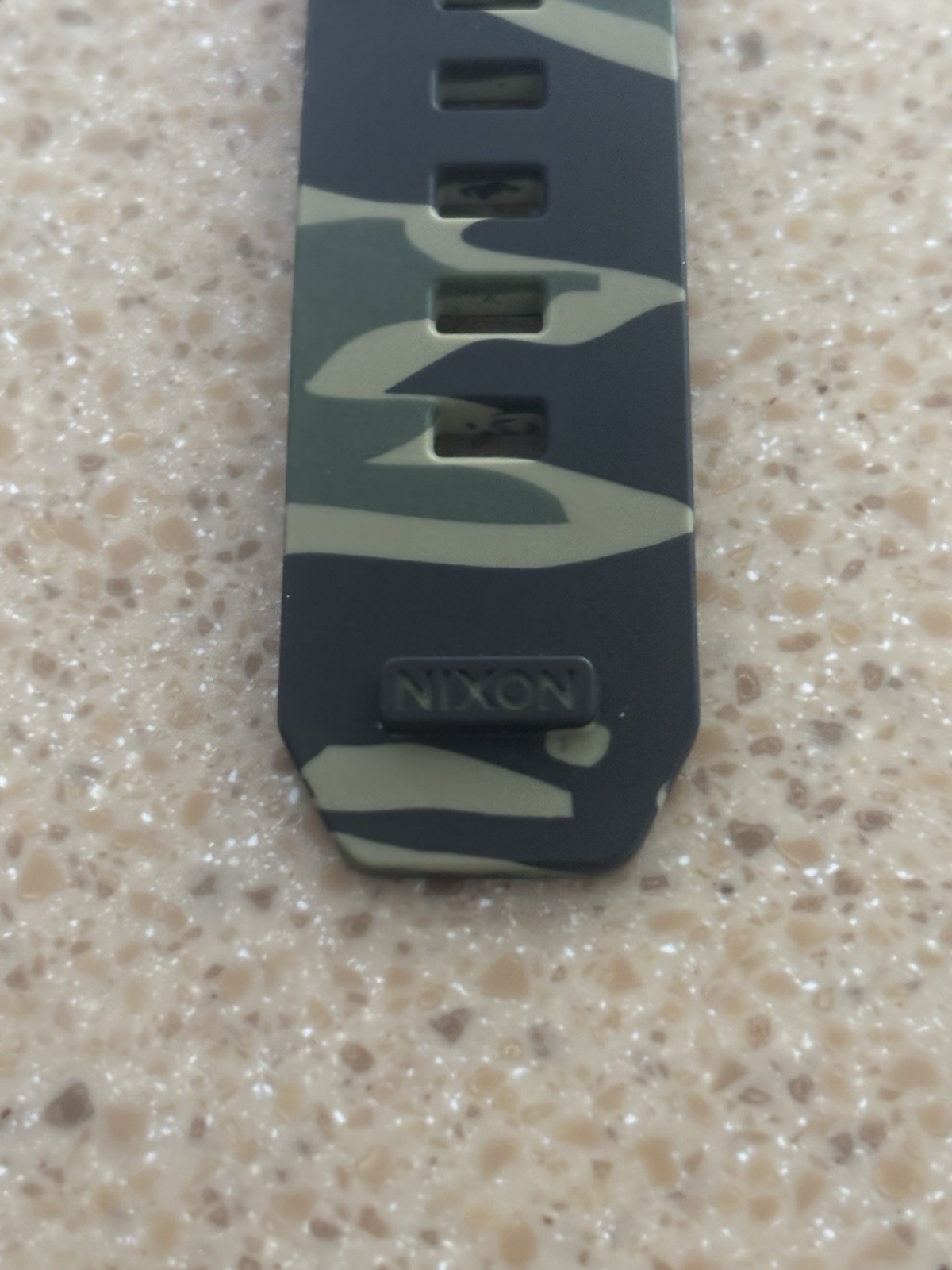 NIXON REGULUS Quartz Army Color Resin Excellent Digital Men’s from Japan