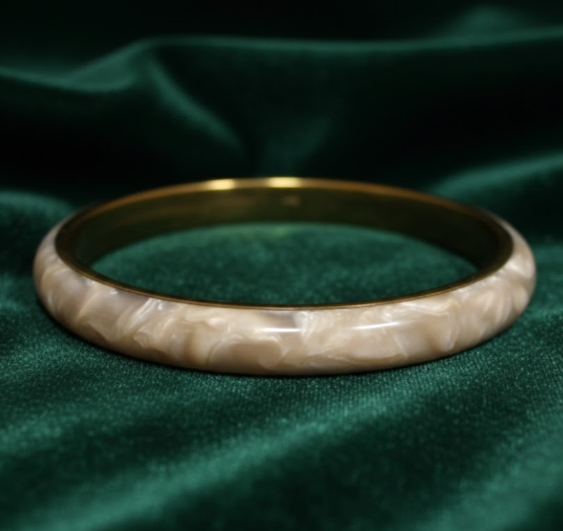 Vintage Plastic Metal Bangle Bracelet Iridescent Beige Swirl Desing Statement