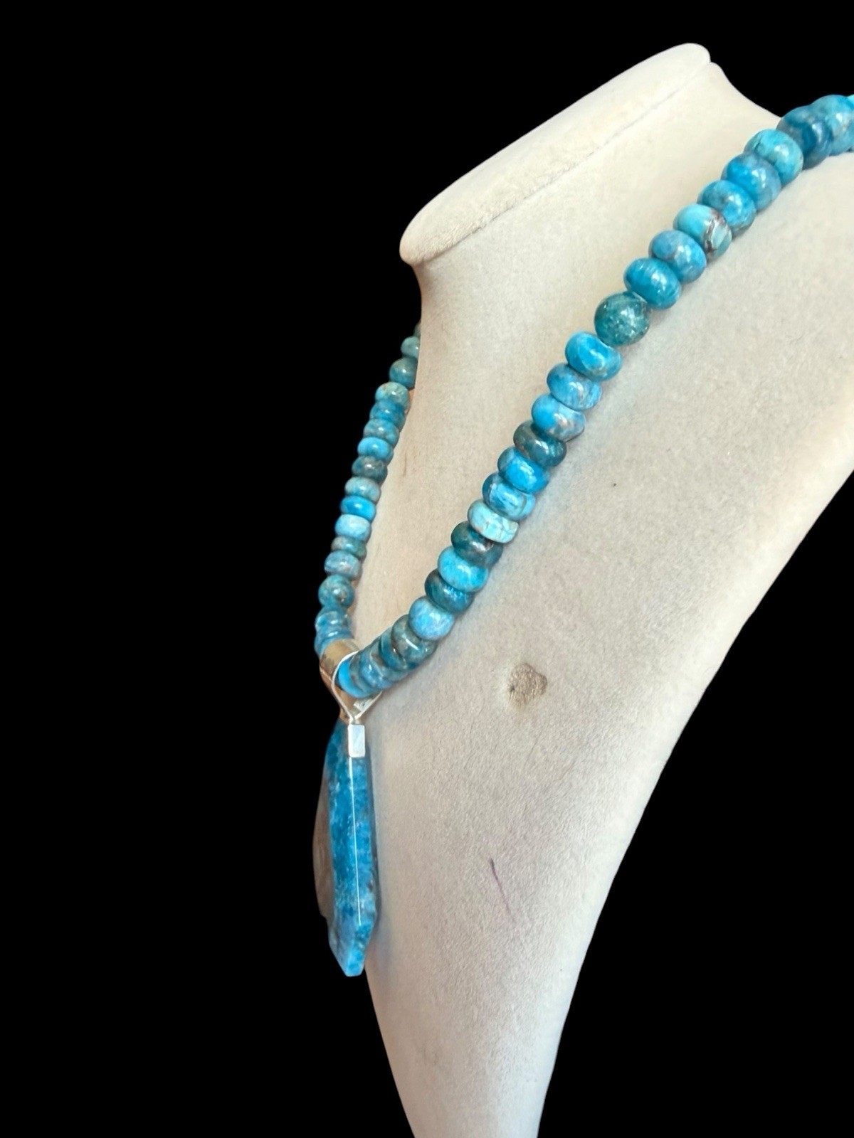 Signed Jay King DTR Sterling Silver Blue Apatite Pendant Beaded Necklace