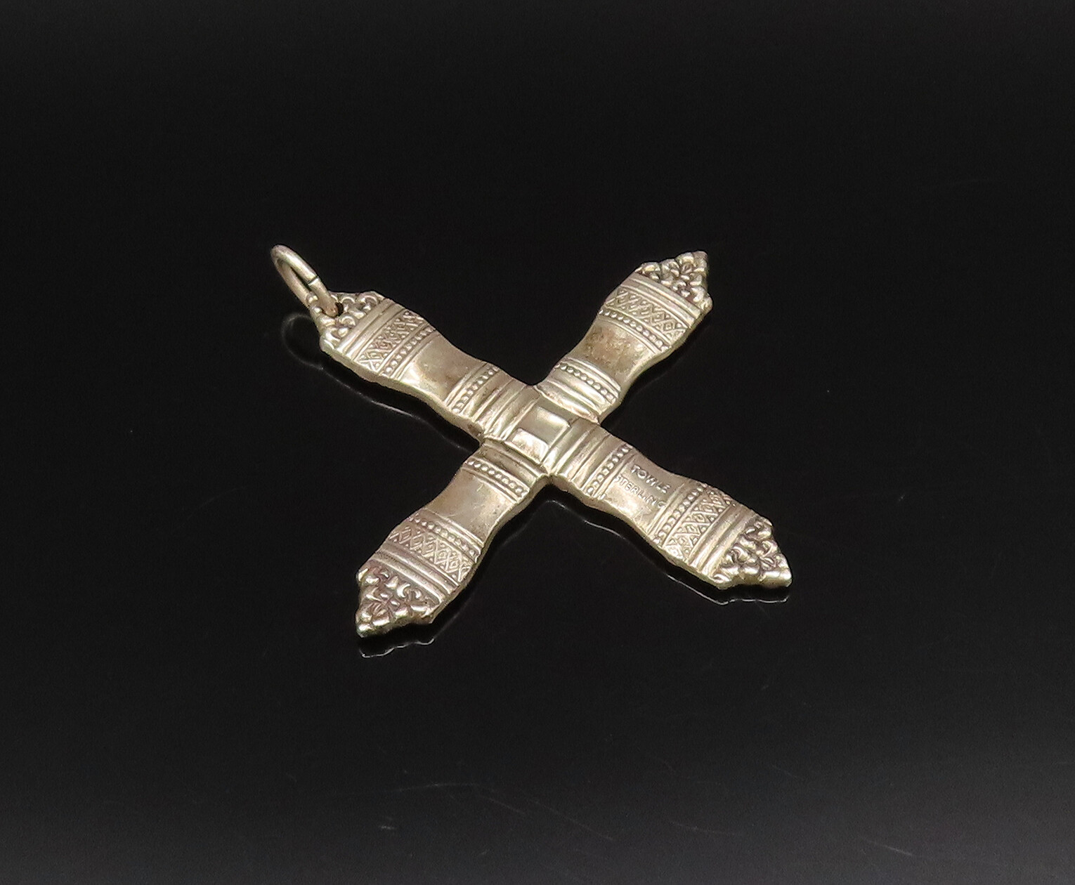 TOWLE 925 Silver Vintage Dotted & Diamond Shape Pattern Cross Pendant PT21774