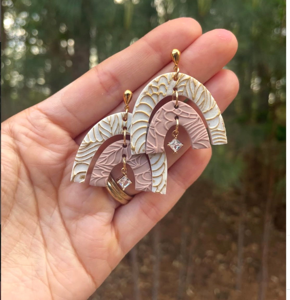 ⭐ Women’s Arch Earrings – Golden Blush | Handmade
