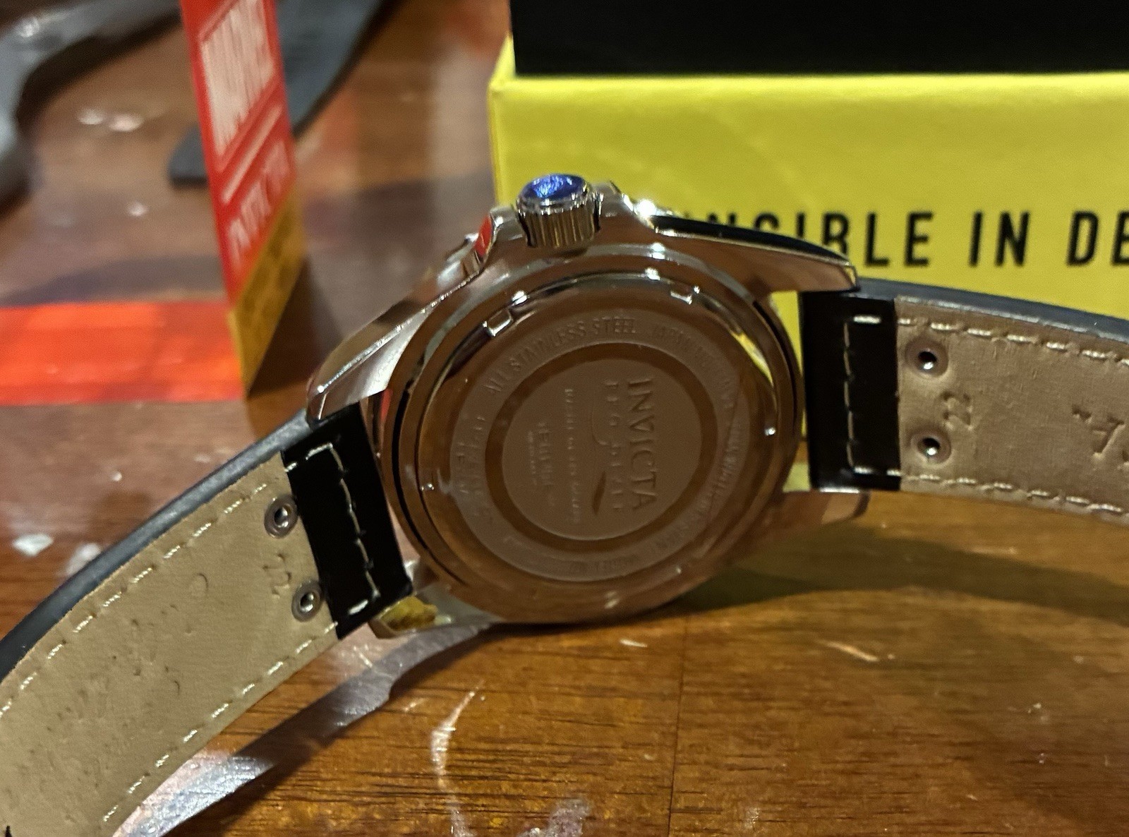 Invicta Pro Diver Men’s Quartz Date 48-51.9mm Green Bezel Black Dial Leather Box