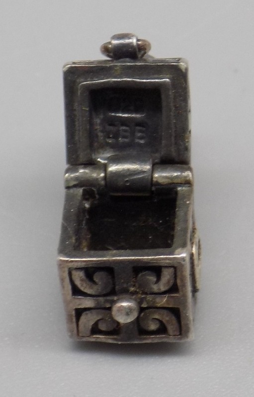 Small Sterling Box Charm Pendant w/ Working Latch 3/8 Inch Tall 3.85 Gms IBB 925