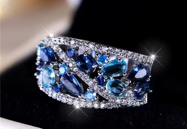 Boho Silver Tone Blue Crystal Teardrop Cluster Cocktail Ring Size 7