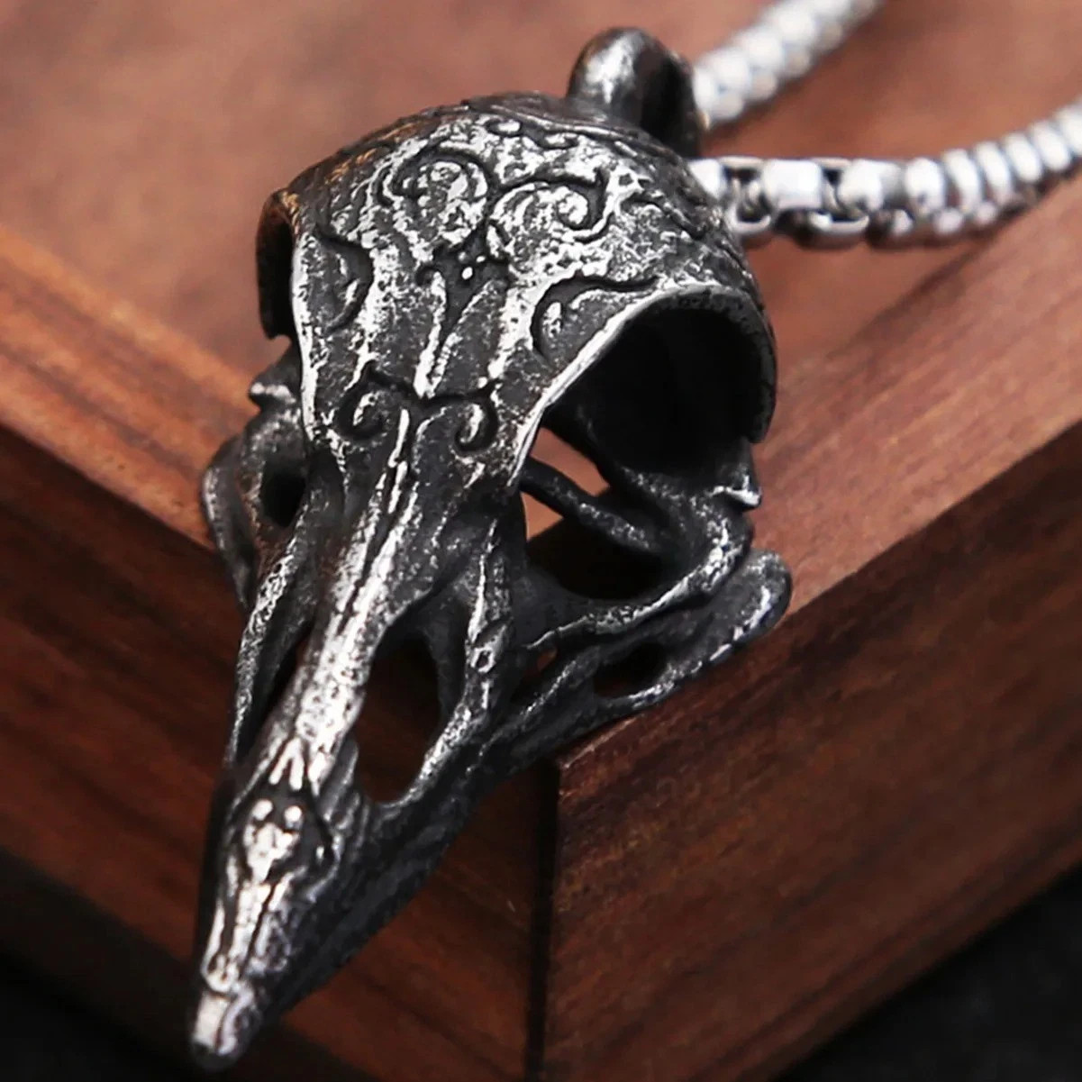 Retro Nordic Crow Skull Pendant Necklace, Bird Amulet Jewelry Gift for Men Perso