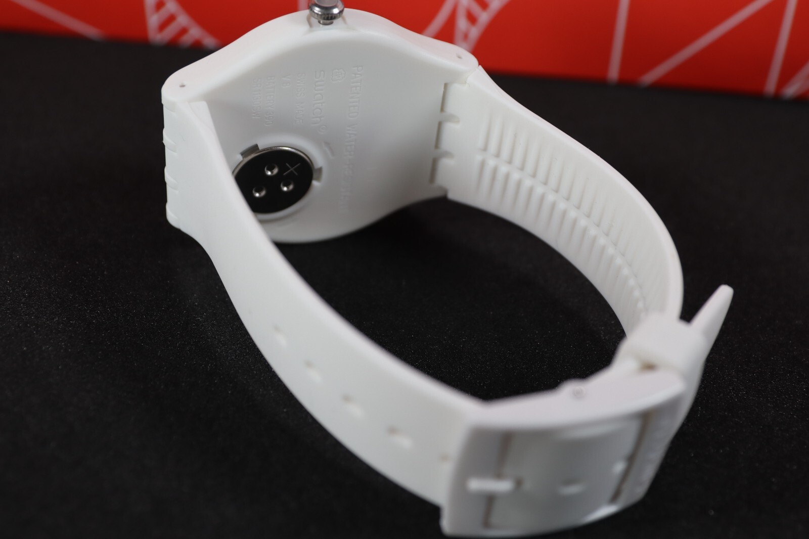 SWATCH SWISS MADE, MODEL MULTI COLLAGE, SUOW132 NEW WHITE DIAL QUARTZ UNISEX