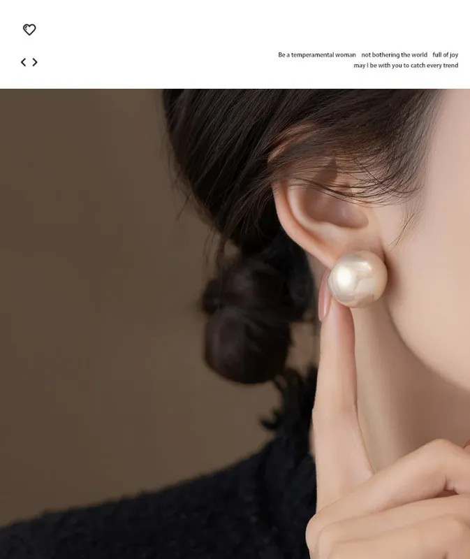 Women’s Minimalist Gap Imitation Pearl Stud Earrings Fashion Commuter Jewelry