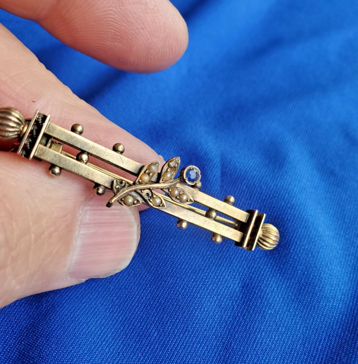 Original VICTORIAN SAPPHIRE PEARL Deco BROOCH 9K GOLD 4.2 GRAMS 2″ INCH Vintage