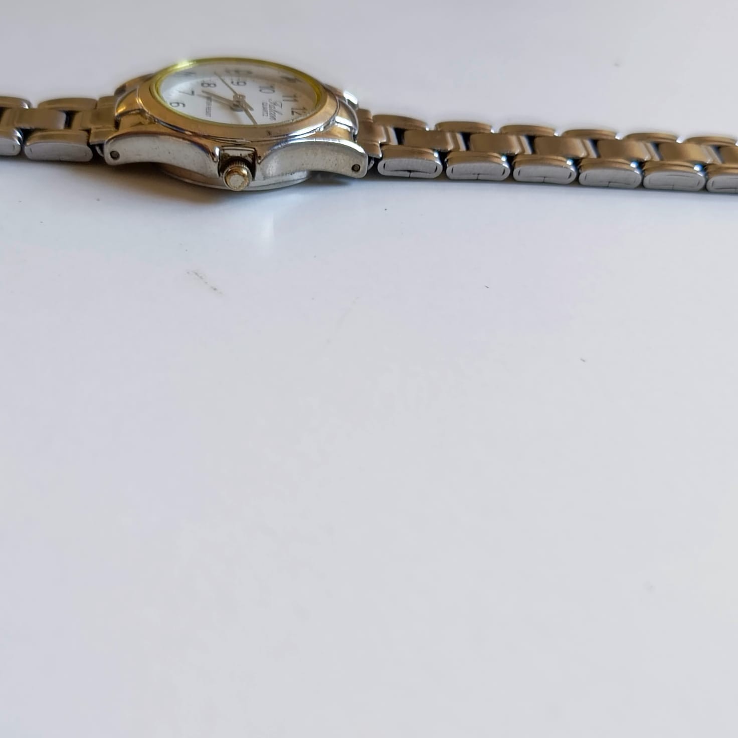 Vintage Falcon Q&Q Ladies Quartz Wrist Watch Silver Tone Bracelet Easy Read