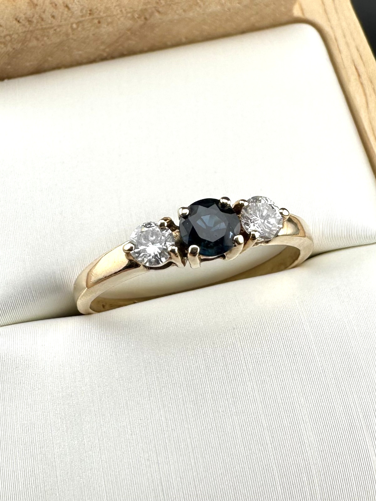 14k Yellow Gold 0.23ct Natural Sapphire Diamond 3 Stone Ring Band