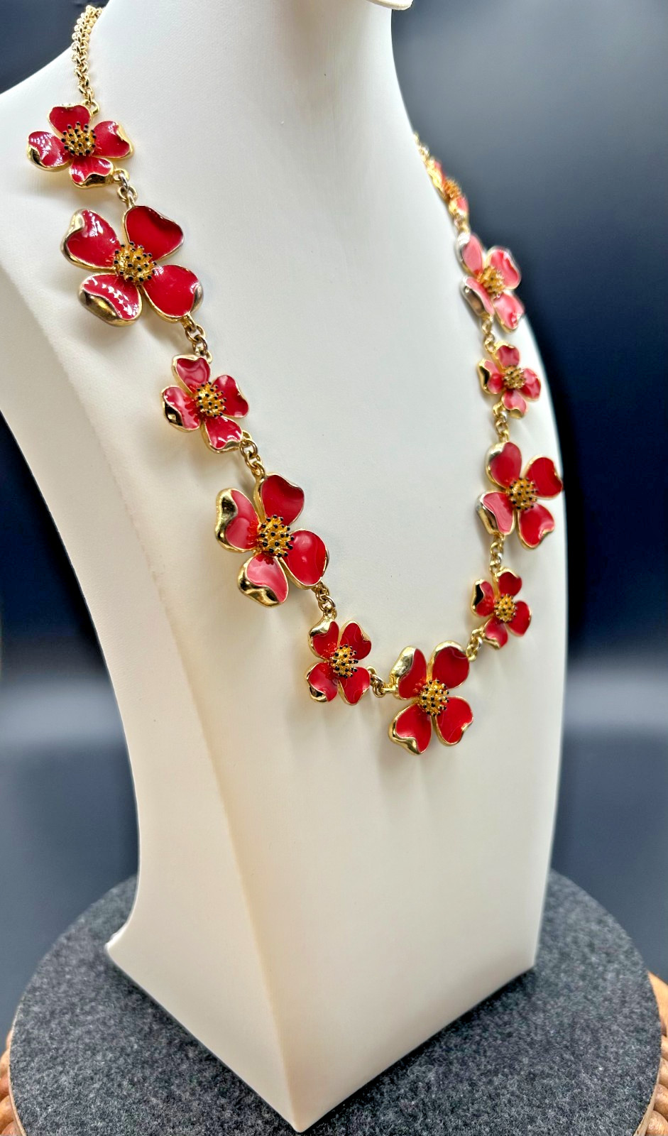 Ann Taylor Red Enamel Flower Statement Necklace Gold Tone Dogwood Bib NWOT MINT