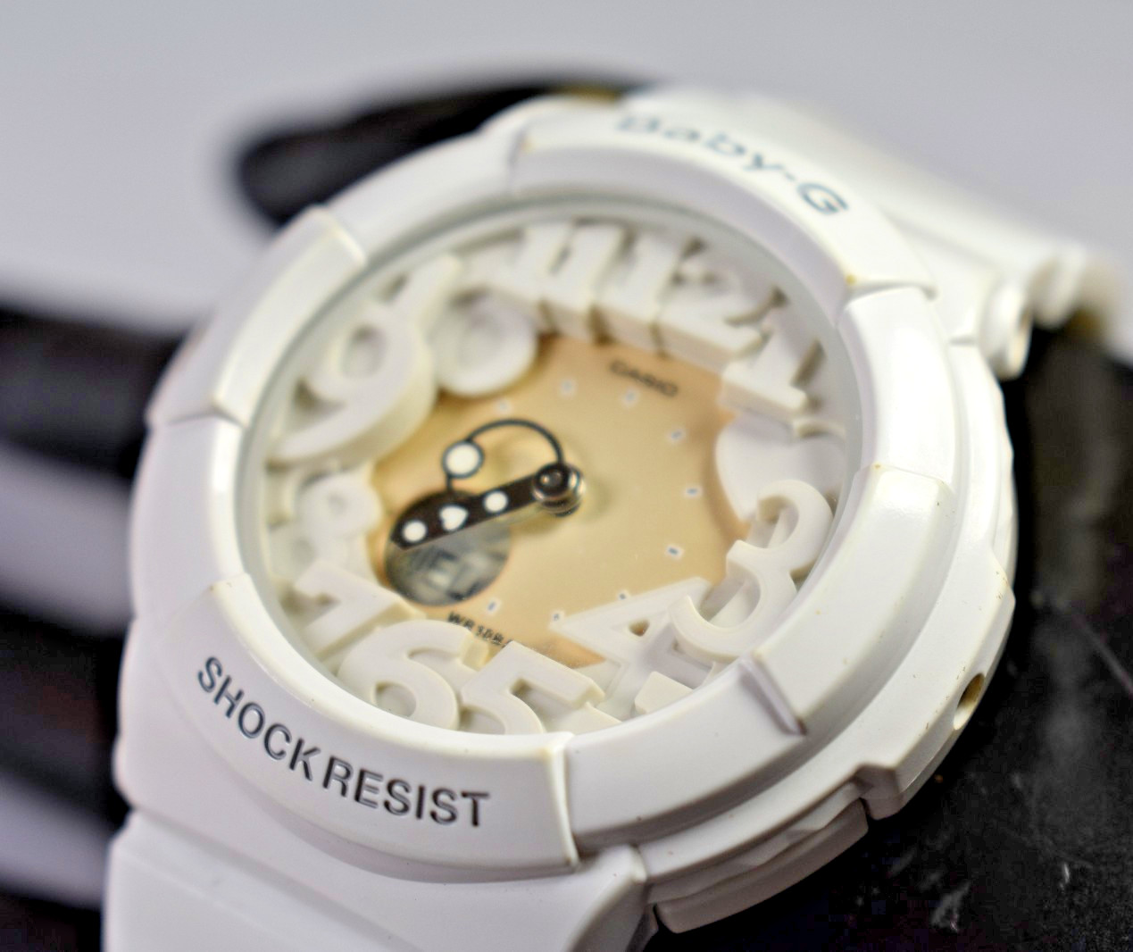 Casio BGA-131 (5194) White/Beige Round Women’s Watch NEW BATTERY!