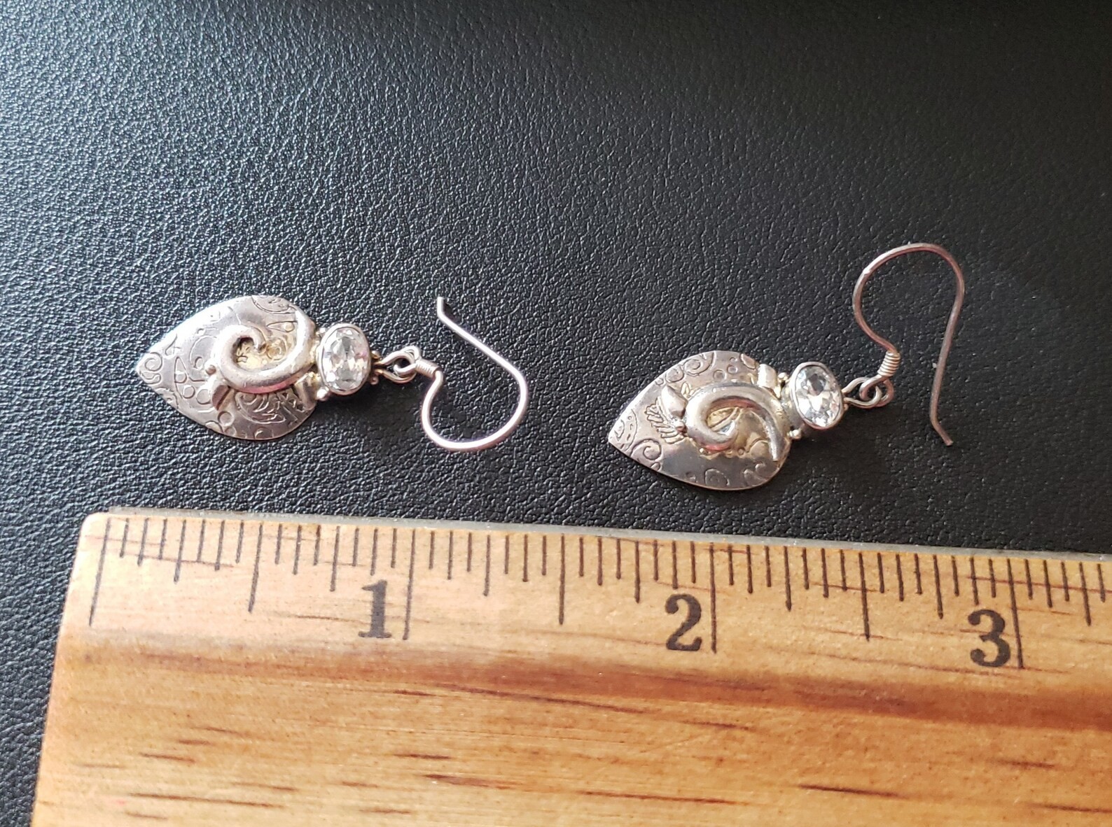 925 Sterling Silver Heart Shaped Dangle Earrings (3.2 grams)!