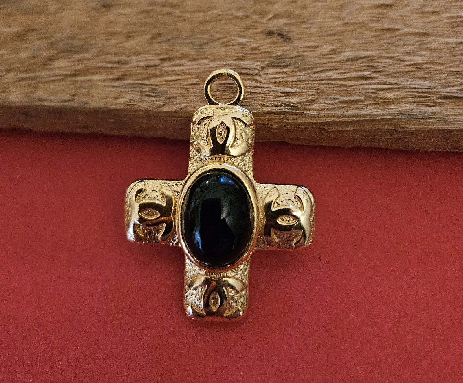 Stamped Faux Onyx Cross Pendant French Design Charm