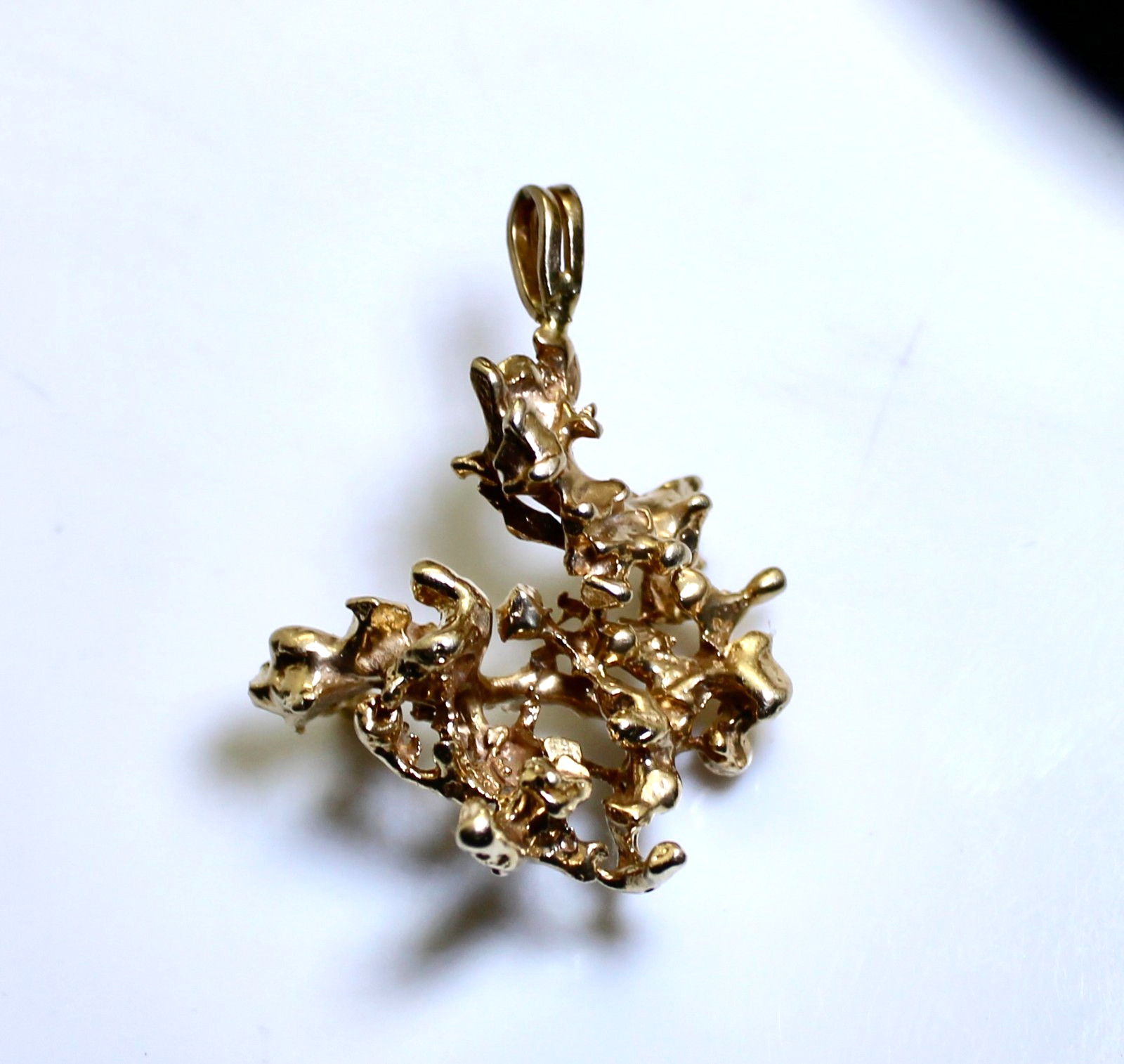 Nice 14K Yellow Gold Unique Unisex Nugget Style Pendant, 4.1 Grams