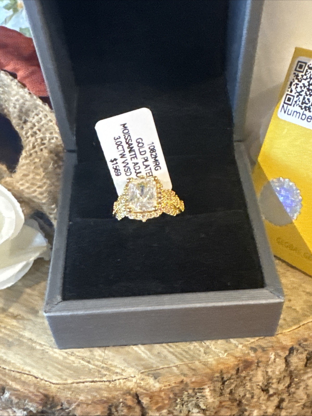 Moissanite adjustable adjustable GOLD RING 3oct Size 4 Beautiful!