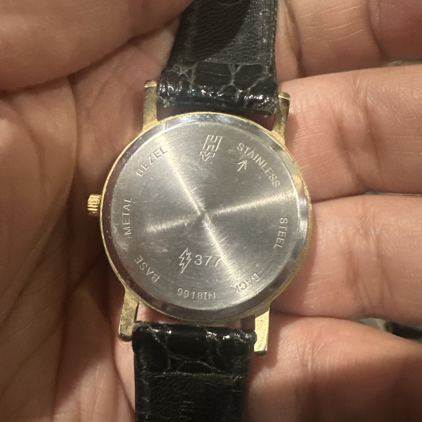 Working Vintage Helbros Invincible Diamond Quartz Mens Black Watch 33mm Fit 7”