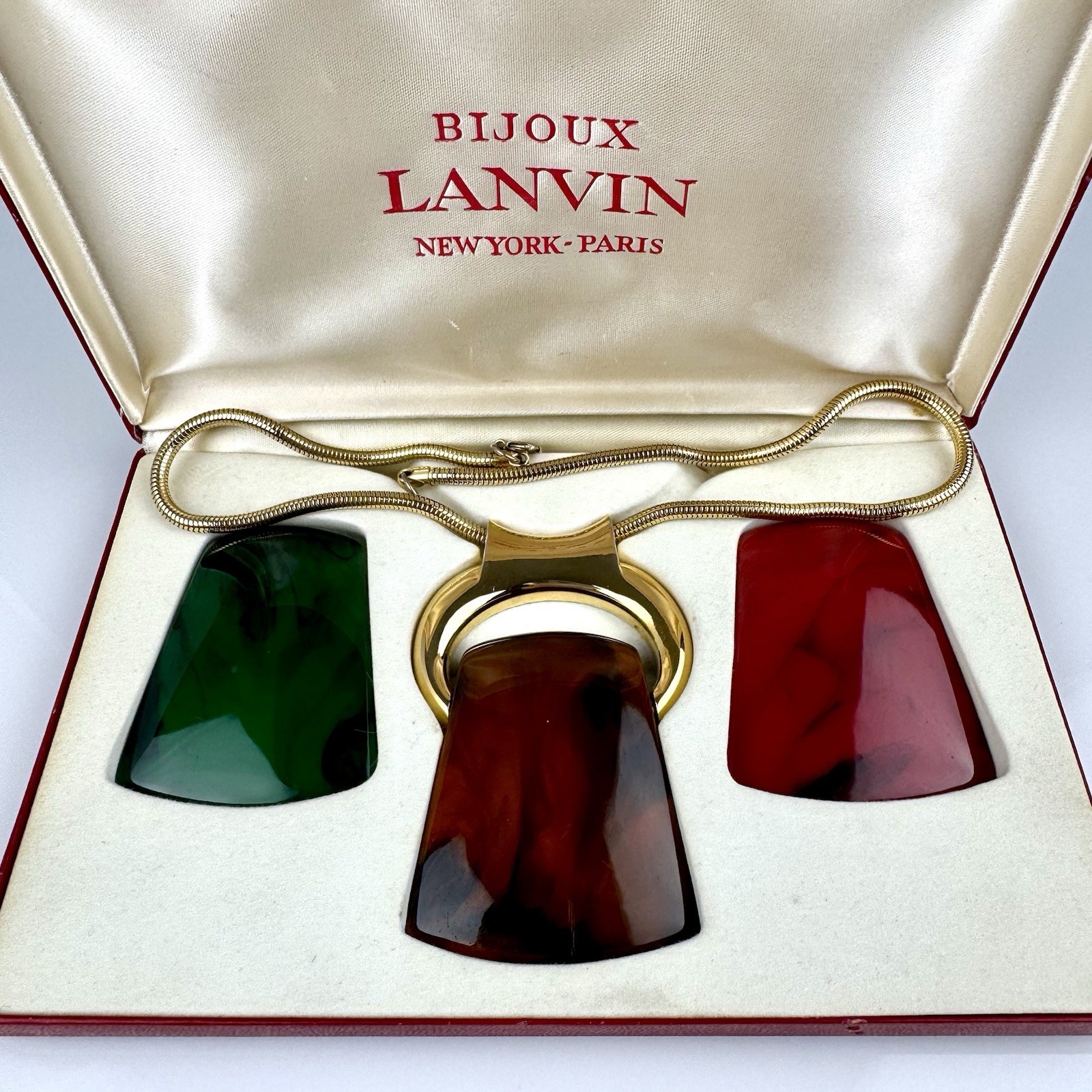 1970’s LANVIN Bijoux Paris “KEIRA” Interchangeable Lucite Pendant Necklace Set