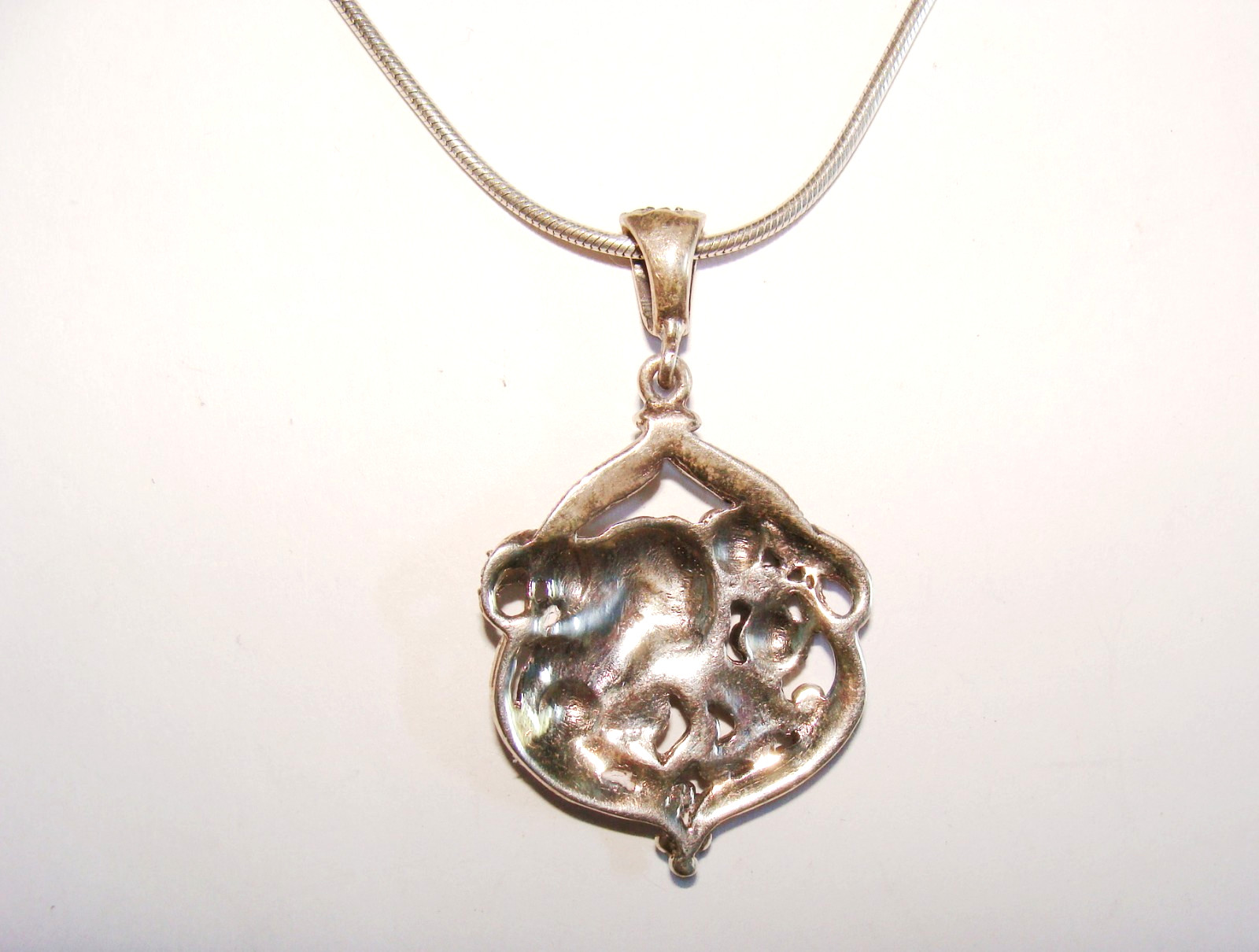 Nouveau Style 17.0g Sterling Silver Marcasite Lady Face Pendant & 18″ Necklace
