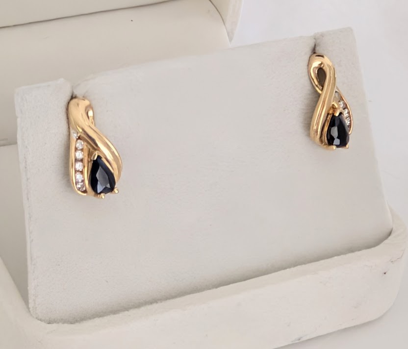 Sapphire & Diamond Earrings 10K 2.7 Grams Retail Price $1199 Make Me An Offer!